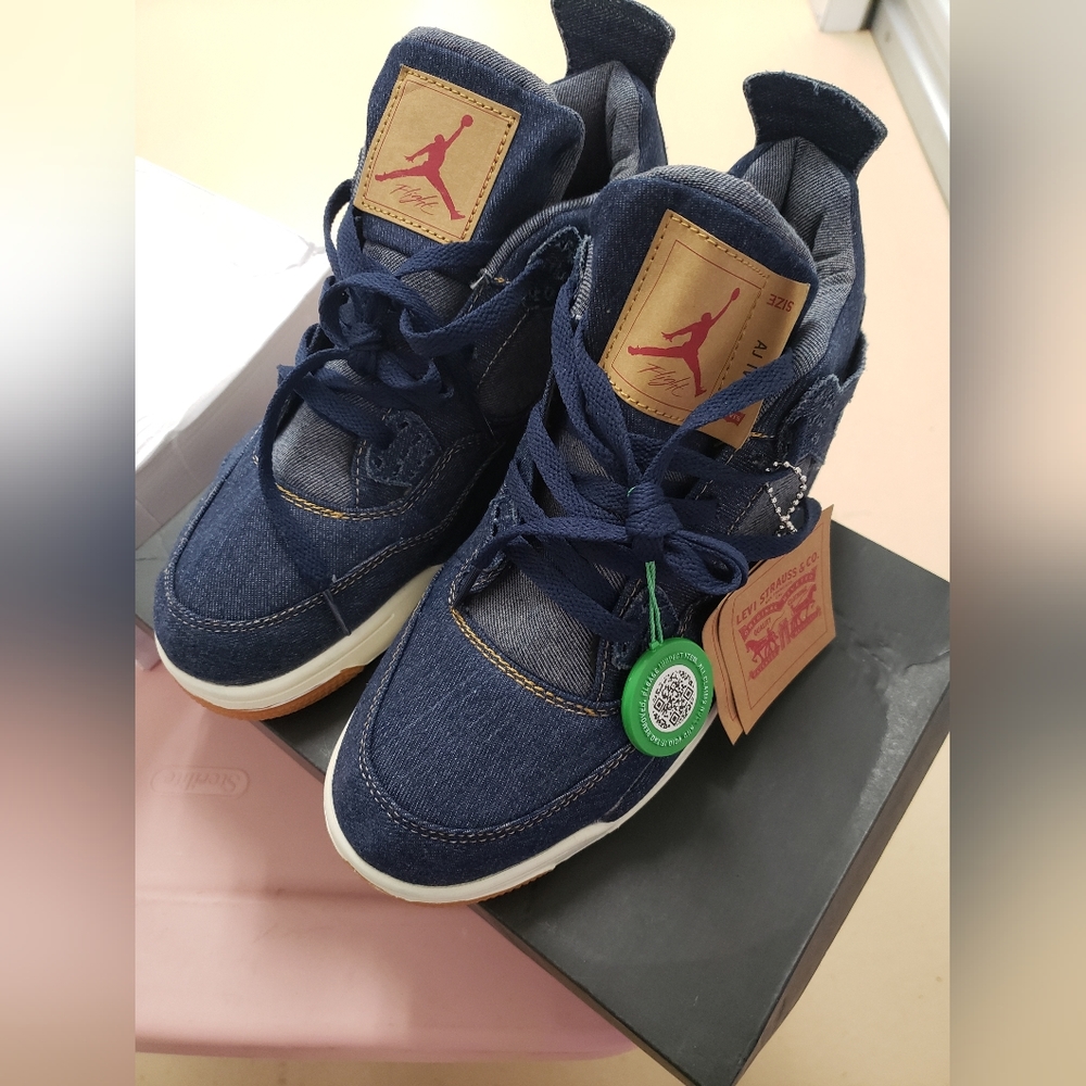 Mens Jordan 4 Retro X Levi's